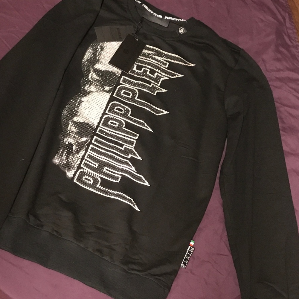 Sweatshirts sizes small - xxl fitted for 100usd$